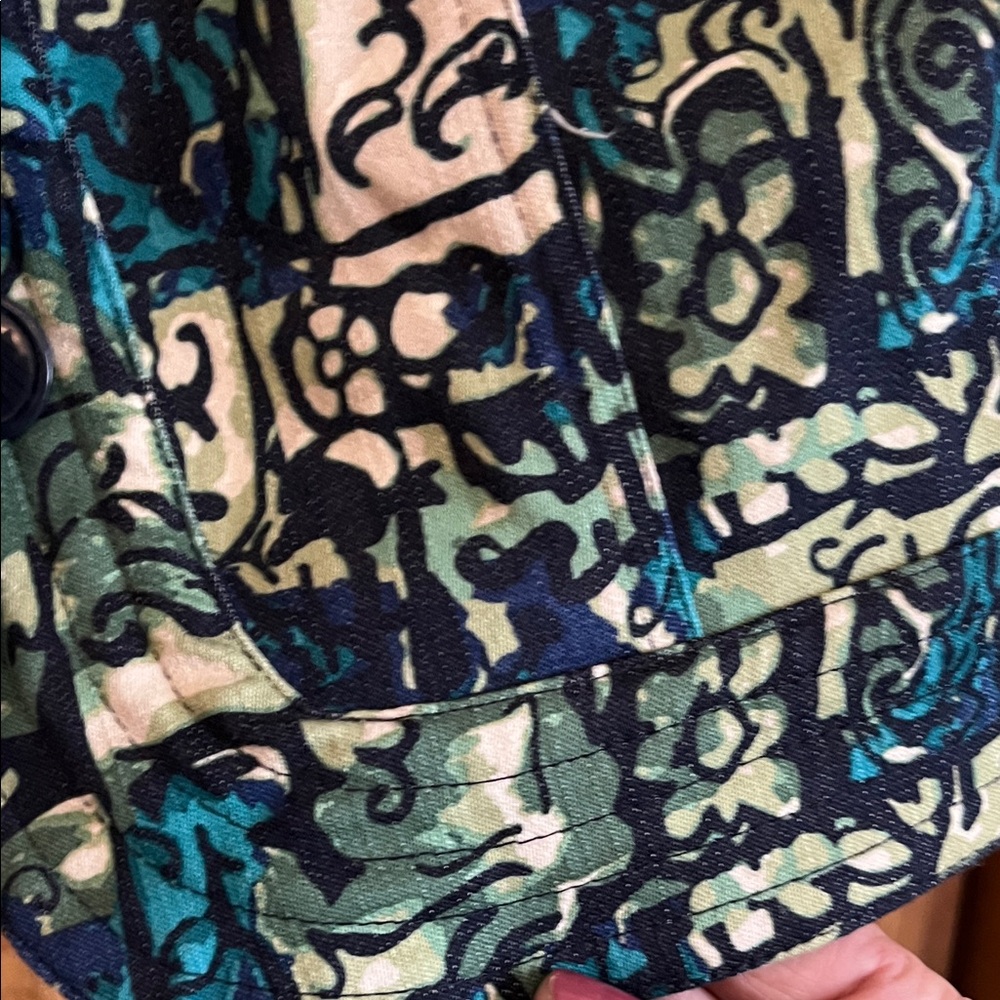 Like new condition. Beautiful Colors, Patterned Jacket - Picture 5 of 8